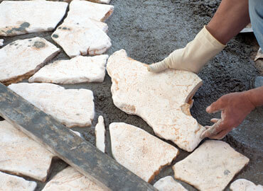 natural field stone veneer facade pointing work